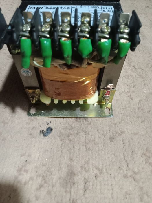 Понижающий трансформатор 380