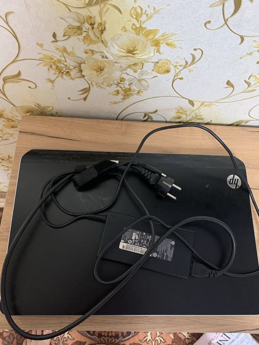 Продам ноутбук HP рабочий