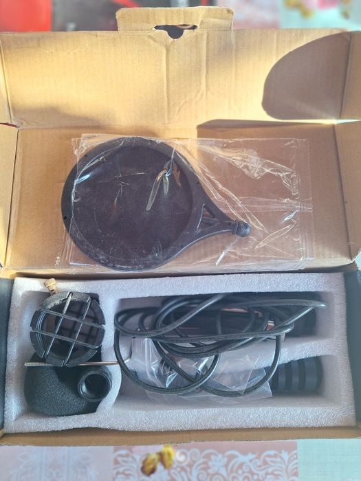 Microfon de vanzare nou.