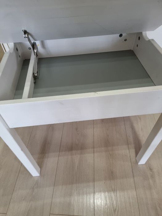 Продам детский стол и стул