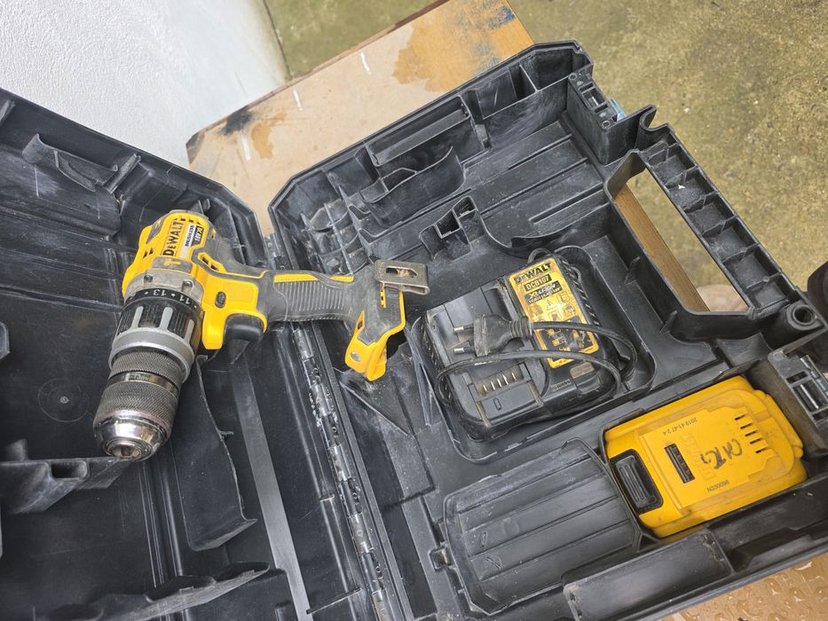 Vând și separat dewalt dcd 796