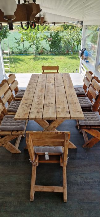 Masă din lemn masiv + 8 scaune – set rustic