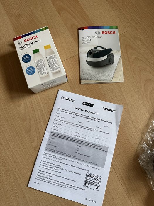Aspirator cu spalare BOSCH AquaWash&Clean