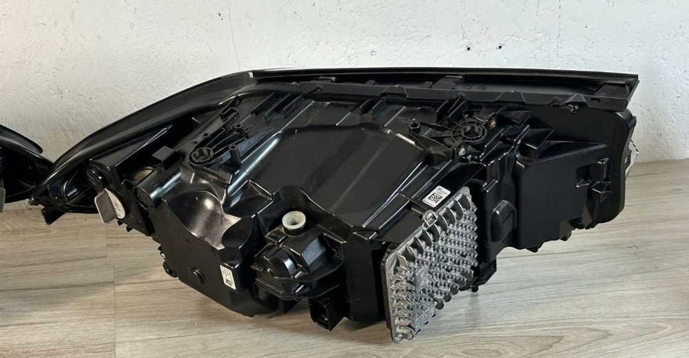 Оригинални фарове BMW X7 G07 LASER 2018+ година