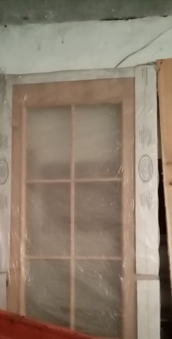 Дверь деревянная