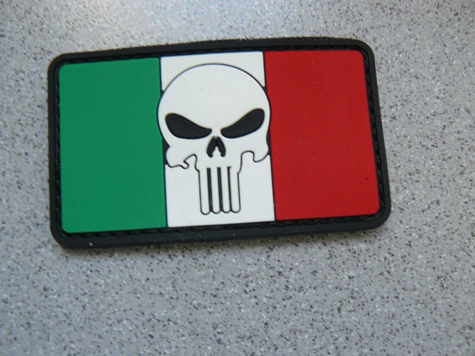 3 Bucati Patch Diferite Craniu Cu Steag / Punisher Italy,Germay,England
