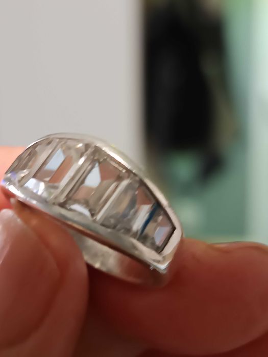 Сребърен пръстен с цирконий