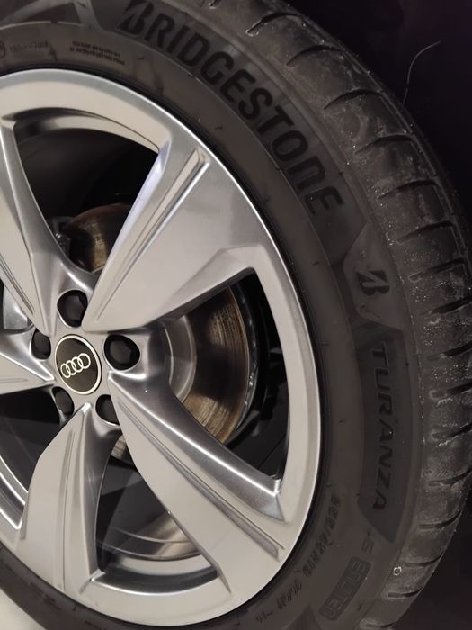 4 anvelope vara Brigestone Turanza 255/45 R19 Nefolosite / Noi