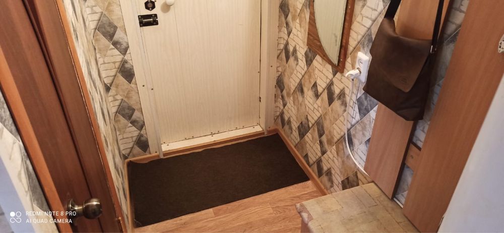 Продам 2-х ком. квартиру 3-6-3эт.в центре!