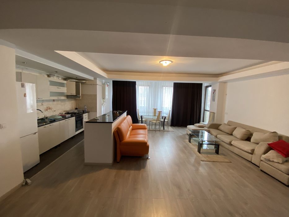 Apart 4 camere Raul Doamnei