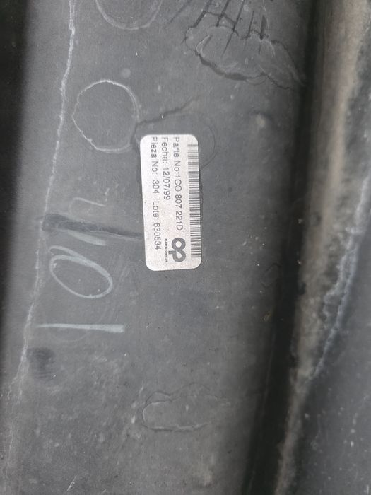 Предна броня VW New Beetle + решетки + 2 халогена (черна)