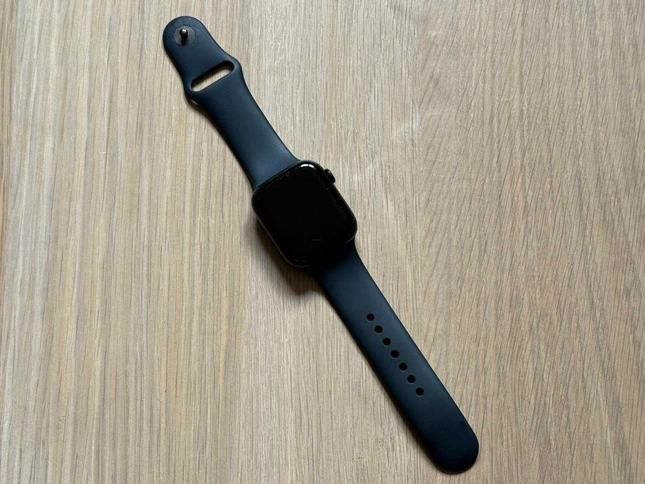Apple Watch 8 : 45 MM ; Black