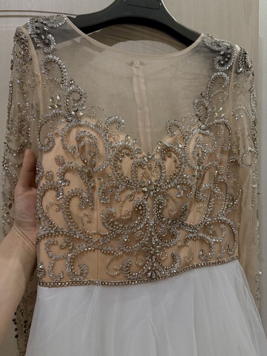 Вечернее платье в пол