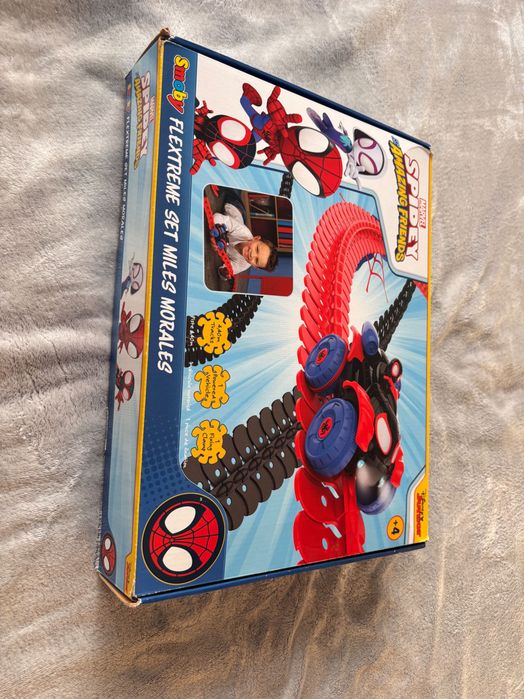 Spidey Smoby -set joaca masina pe sine
