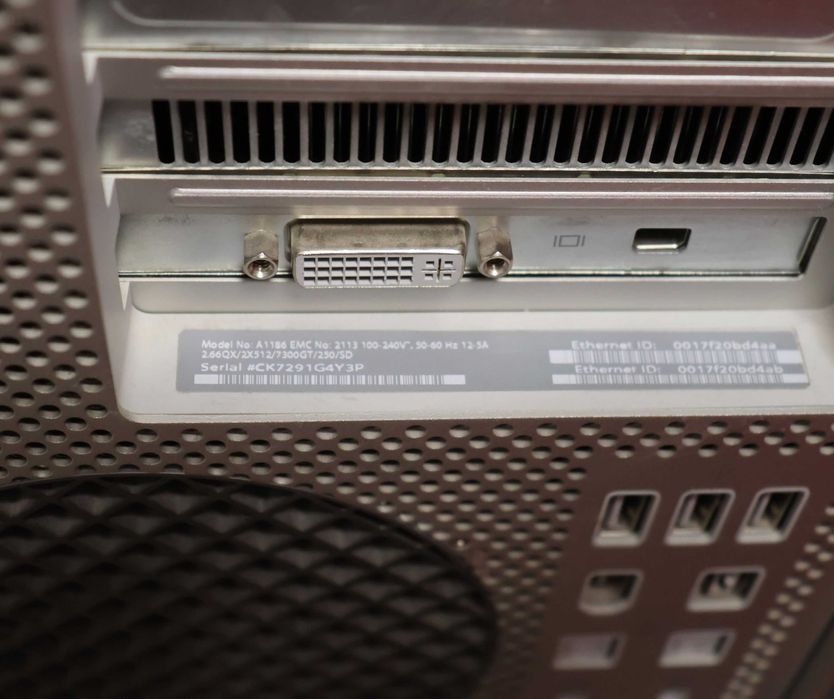 Mac Pro Apple A1186 (2006) – 9GB RAM / 1.5TB HDD – carcasă aluminiu