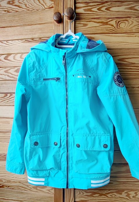 Geaca anti-vant LC Waikiki marime 128-134 cm