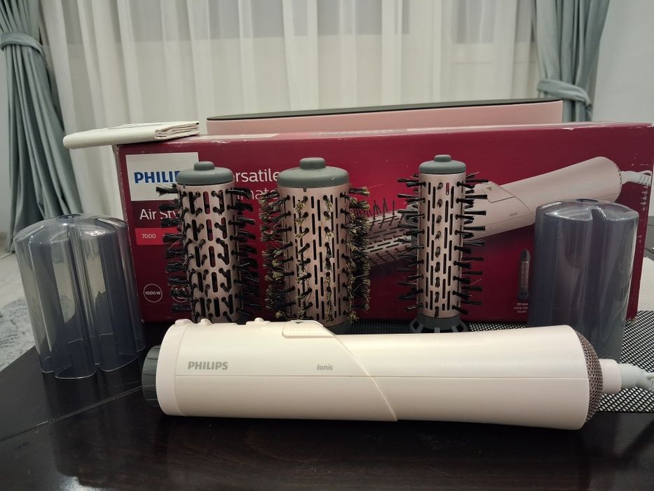Уред за оформяне на коса с въздух  Philips