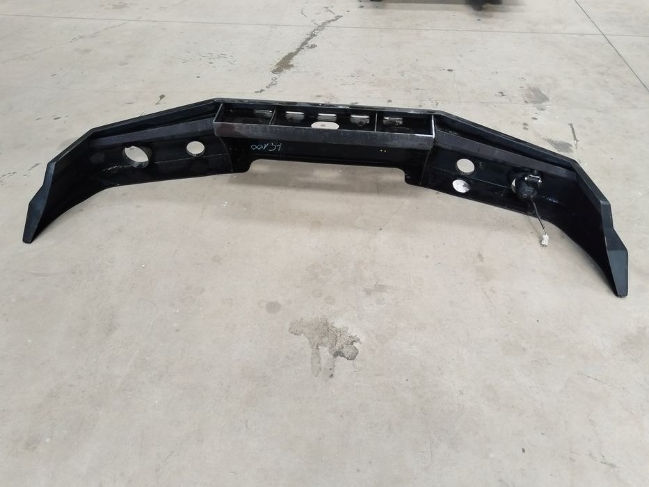 Vând bara metalica  piese Toyota Land Cruiser 100