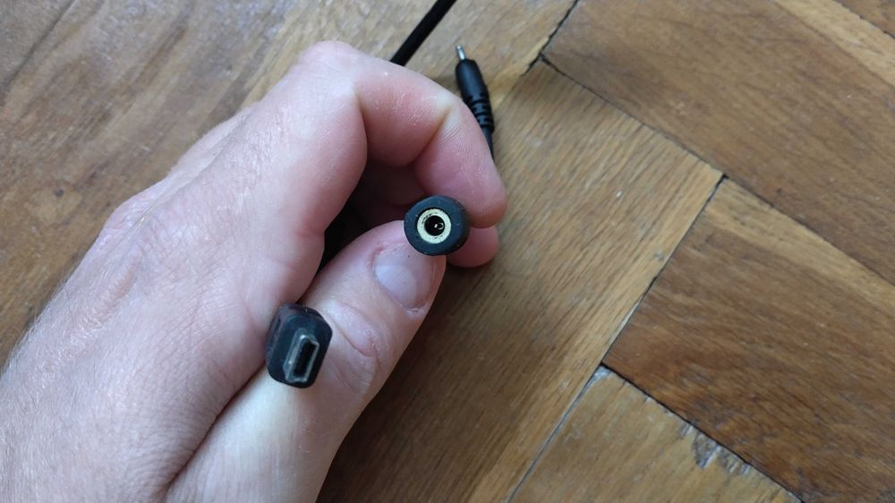 Incarcator handsfree difuzor NOKIA SAMSUNG PHILIPS noi si folosite