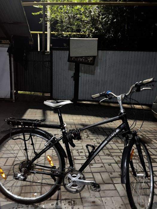 Велосипед Giant на ходу