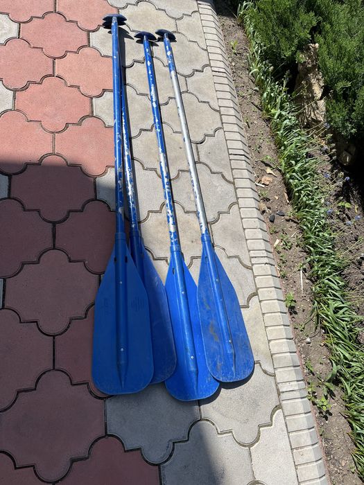 Продам четырех местный катамаран