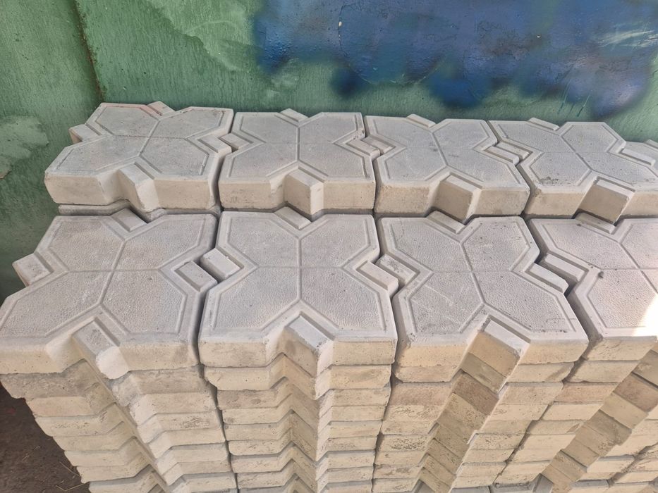 Брусчатка, красная-белая