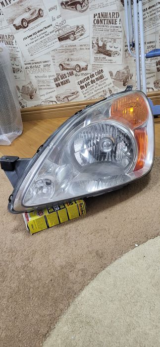 Фара правая Honda CR-V 2003