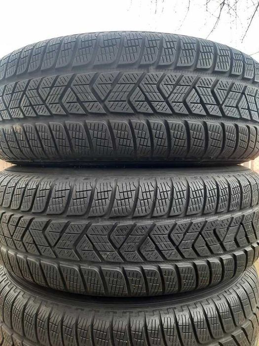 4 Броя 225/65/17 Pirelli 2x7mm 2x6,5mm