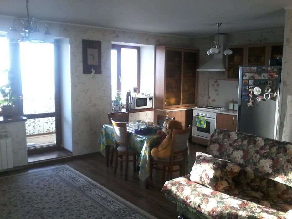 СРОЧНО ПРОДАМ светлую, уютную 3-комнатную квартиру-СТУДИЮ.