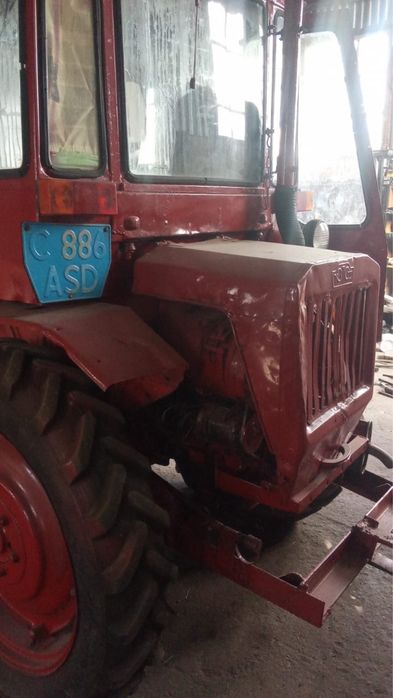 Продам трактор Т16