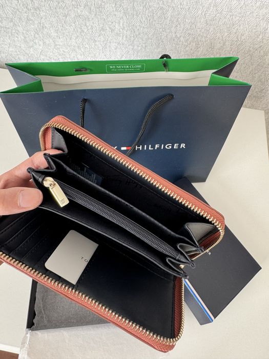 Продам кошелек Tommy Hilfiger