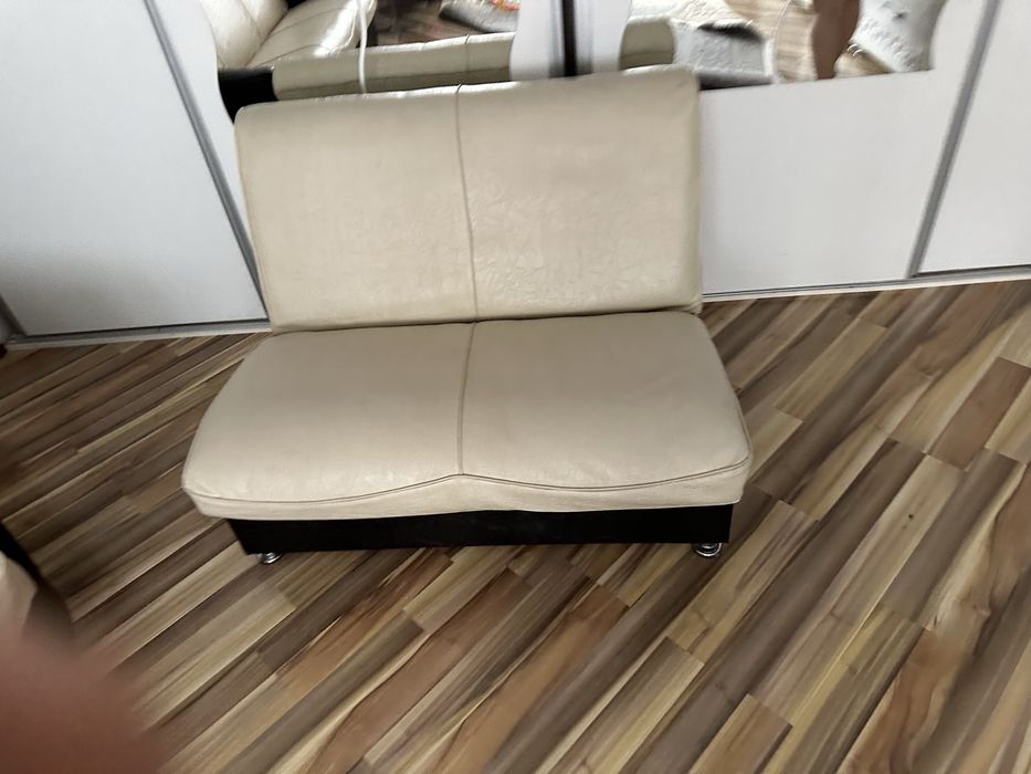 Canapele living stare excelenta