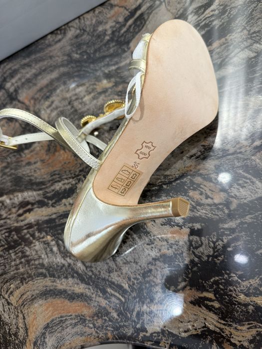 Сандали на ток SP collection 36 размер, златни