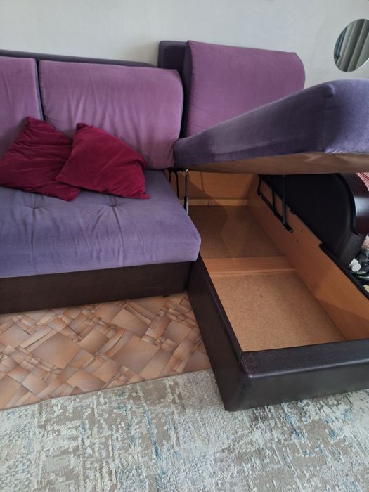 Угловой диван  с оттоманкой