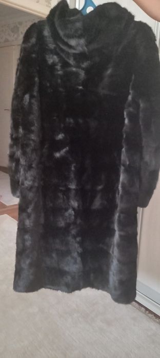 Продаётся норковая шуба