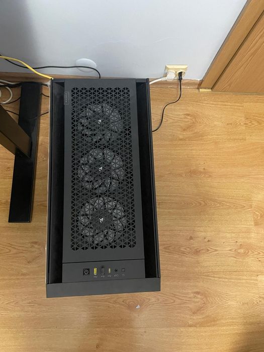 Calculator gaming: PC personalizat cu răcire cu apă iCUE | Intel Core i9- 14900K 24x3.20GHz | 32GB DDR5 | RTX 4090 24GB DLSS 3 | SSD M.2 de 1TB.
