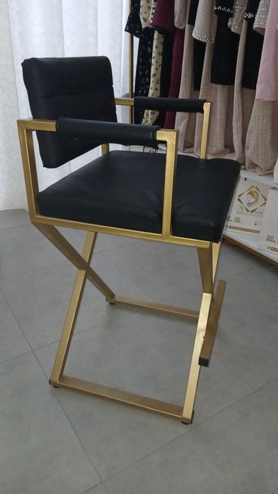 Барные кресло сотилади