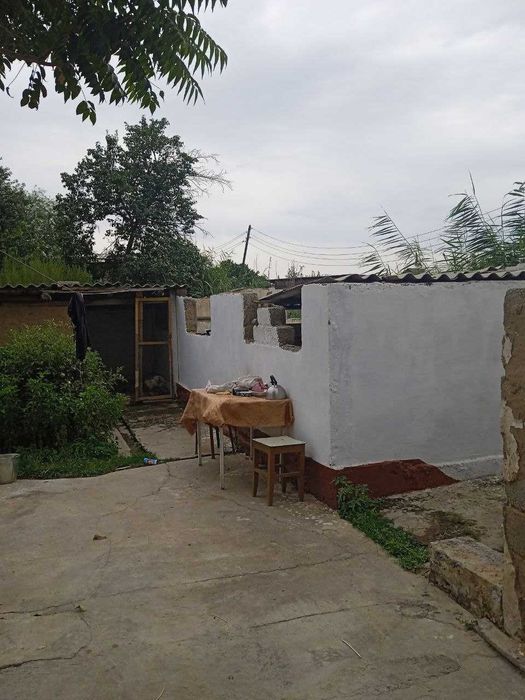 Продается 3 комнатный двор 5 соток земли в ново Михайловке