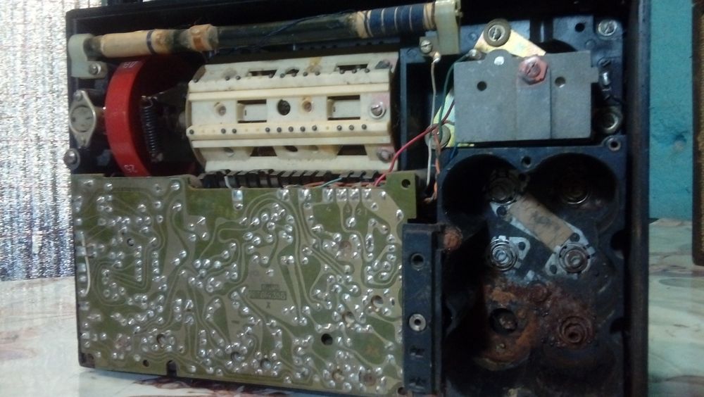 Приёмник VEF-202 (на запчасти)