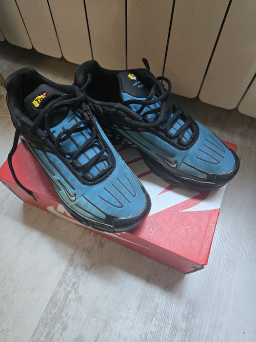 Маратонки NIKE номер 40