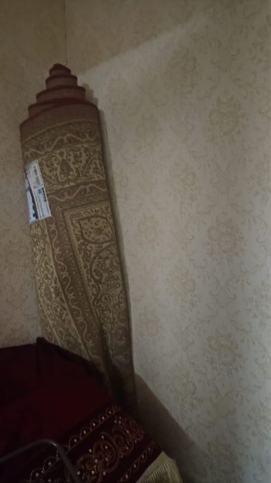 Продам ковер в отличном состоянии