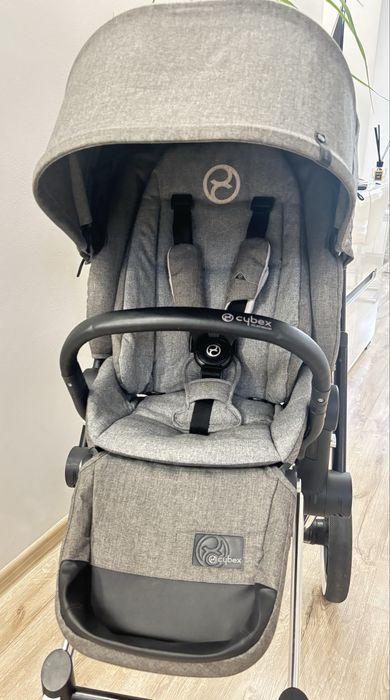 Бебешка количка Cybex Priam -шаси + седалка ТОП състояние