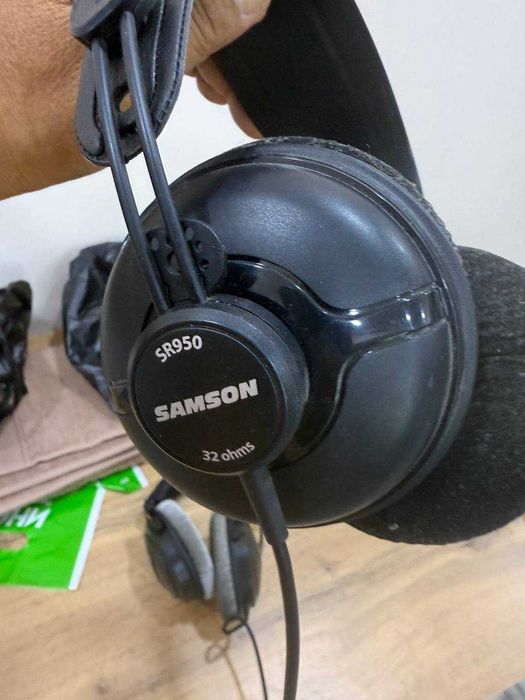 Продаётся Миди Клавиатура CARBON 61 В отличном состоянии 5 октавный