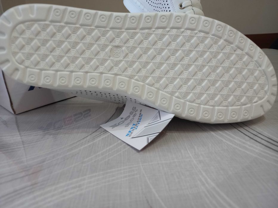 Дамски  равни обувки