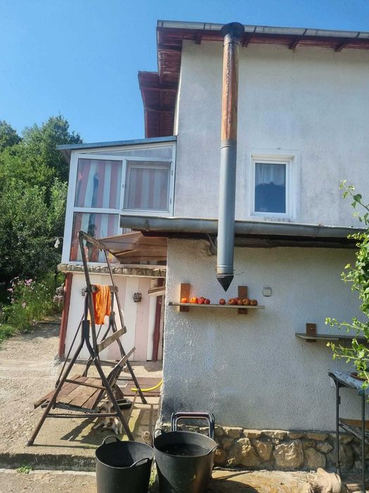 Vand casa locuilbila in zona retrasa, com. Babana jud. Arges.