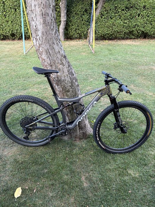 Orbea Oiz M-Team карбонов XC велосипед