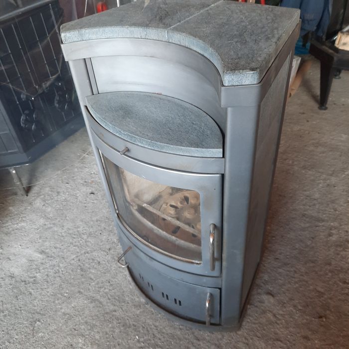 Sobă tip șemineu de 7 kw marcă germană