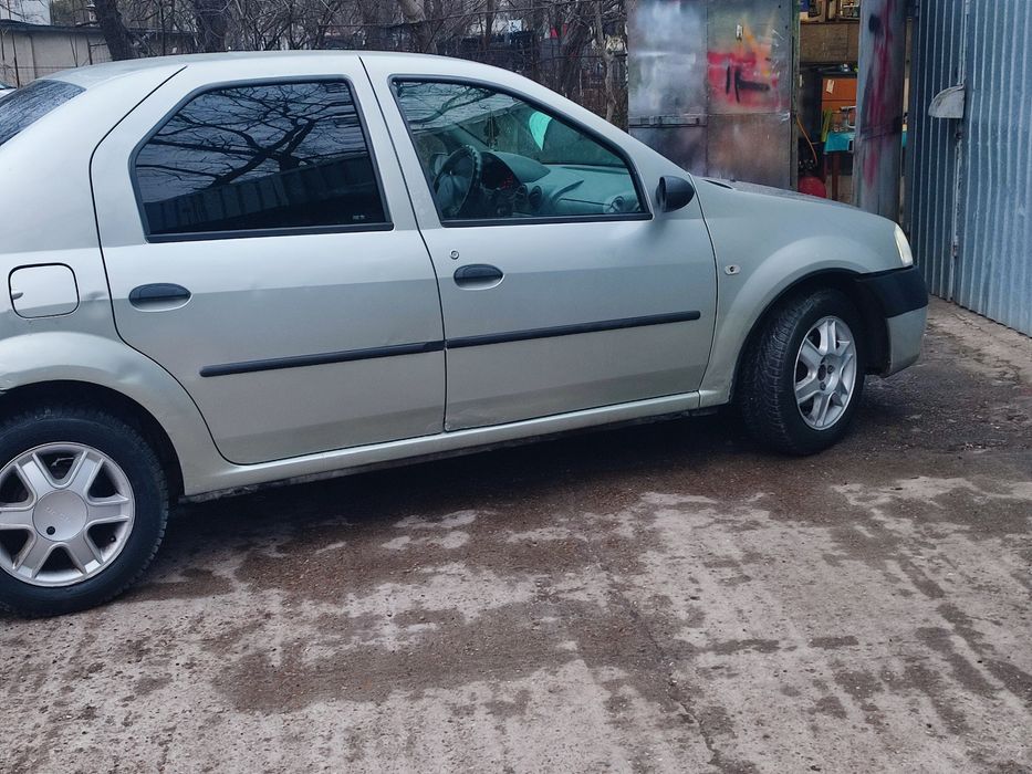 Dacia Logan 1.6 MPI 87cp  Benzină+GPL  AC   Pret fix 5000 Lei