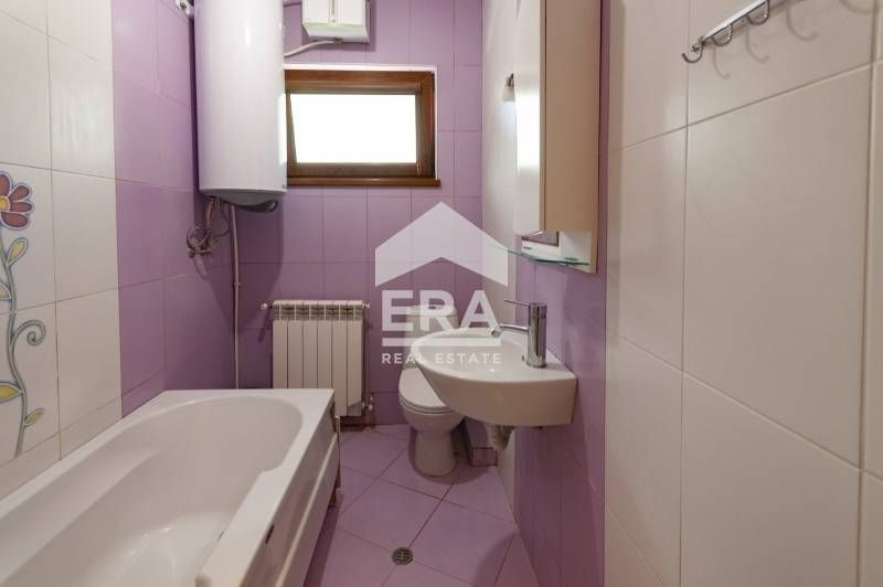 Продава се Къща в Варна, м-т Траката - 201 кв.м за 1816 €/кв.м - Снимка #8