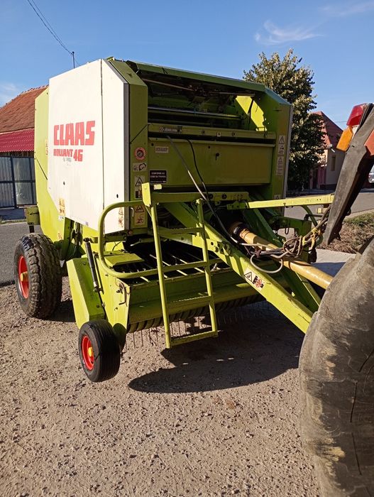 Presa baloți rotunzi Claas Rollant 46 Krone plasa